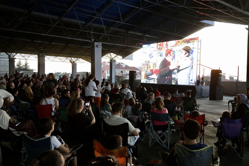 Çankaya Belediyesi Açık Hava Sinema Günleri Keklikpınarı Pazar Yeri’nde ilk