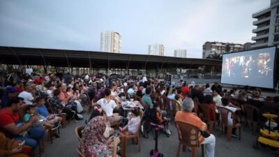 Yenimahalle Belediyesi’nin her yıl sıcak yaz akşamlarında binlerce ilçe sakinini