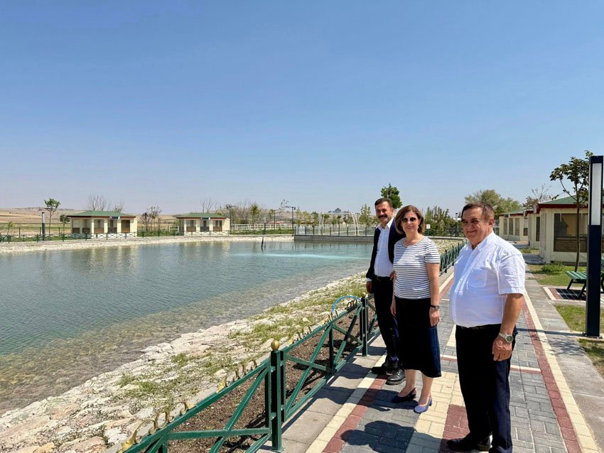 Eskişehir Büyükşehir Belediye Başkanı Ayşe Ünlüce, Büyükşehir Belediyesi’nin desteğiyle Mahmudiye’ye