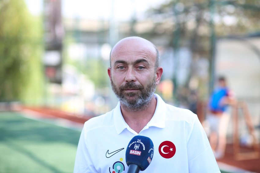 abbden-ucretsiz-kiz-futbol-okulu