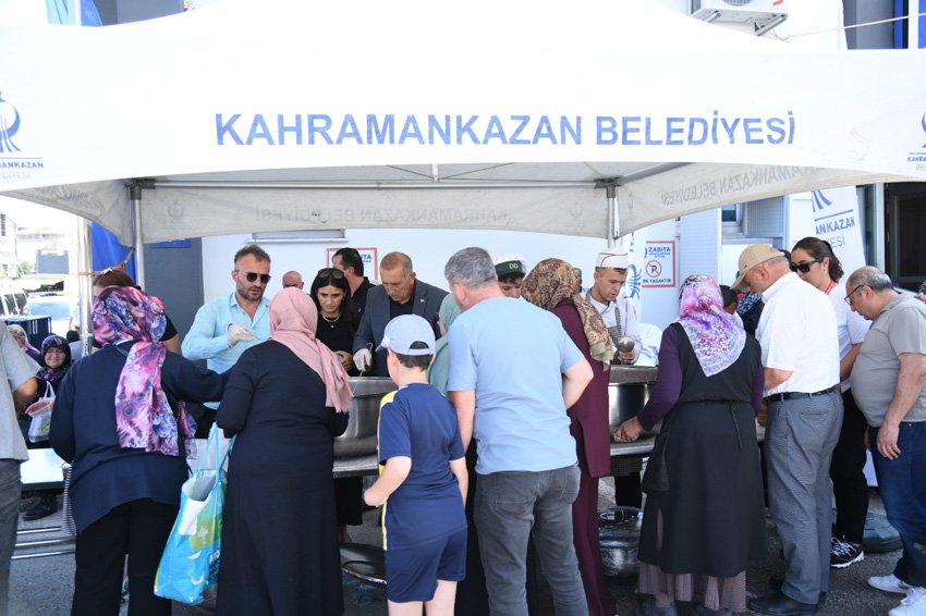Kahramankazan Belediyesi ekipleri, dayanışma ve paylaşma kültürünü yaşatmak amacıyla ilçe