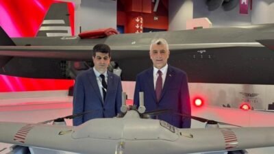 Uluslararası Savunma Sanayii Fuarı'nı ziyaret eden Ticaret Bakanı Ömer Bolat,