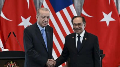 Cumhurbaşkanı Recep Tayyip Erdoğan, Malezya Başbakanı Enver İbrahim ile telefon