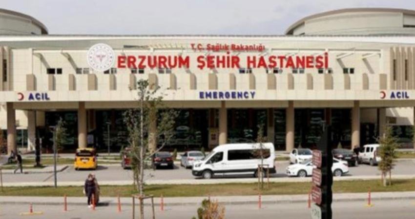 Erzurum’un Palandöken ilçesinde 16 yaşındaki İshak K., evinde ölü bulundu.
