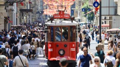 İBB’nin köklü kurumu İETT, İstanbul’un tarihi değerlerinden olan 97 yıllık
