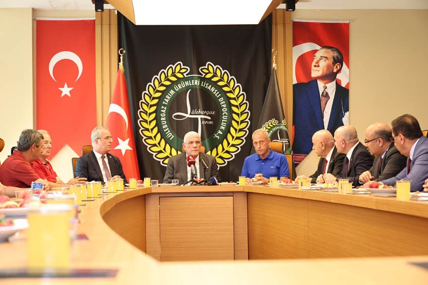 İYİ Parti Genel Başkanı Müsavat Dervişoğlu, bir grup PKK’lı teröristin