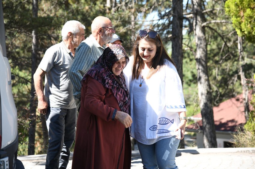 Kahramankazan Belediyesi, ilçede yaşayan büyükler için özel bir kahvaltı etkinliği