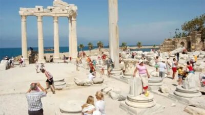 2025 yılının Nisan-Haziran döneminde Türkiye’nin turizm geliri geçen yılın aynı