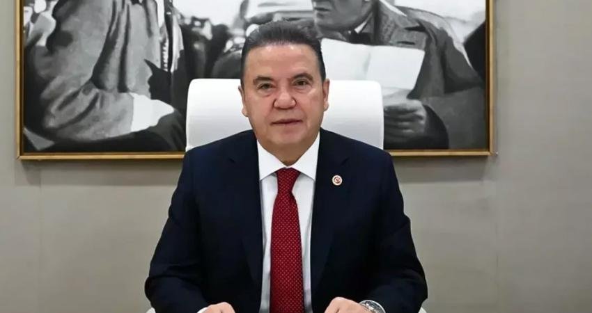 Antalya’da “rüşvet” soruşturması kapsamında görevden uzaklaştırılan Antalya Büyükşehir Belediye Başkanı