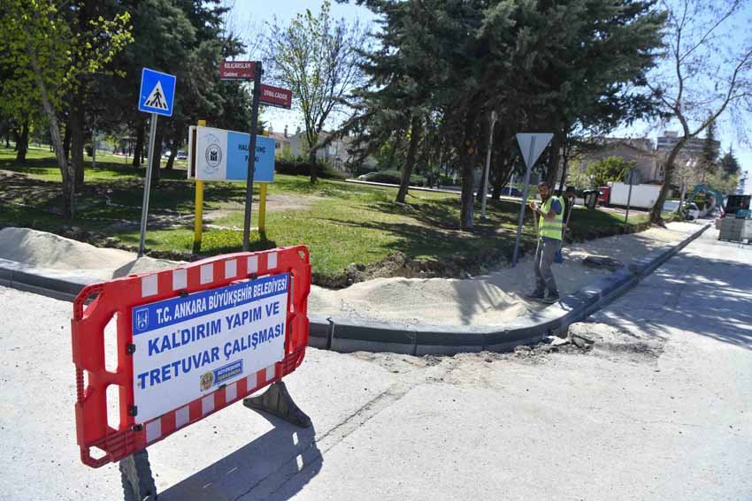 Ankara Büyükşehir Belediyesi, kent genelindeki bulvar, cadde, kavşak ve sokaklarda
