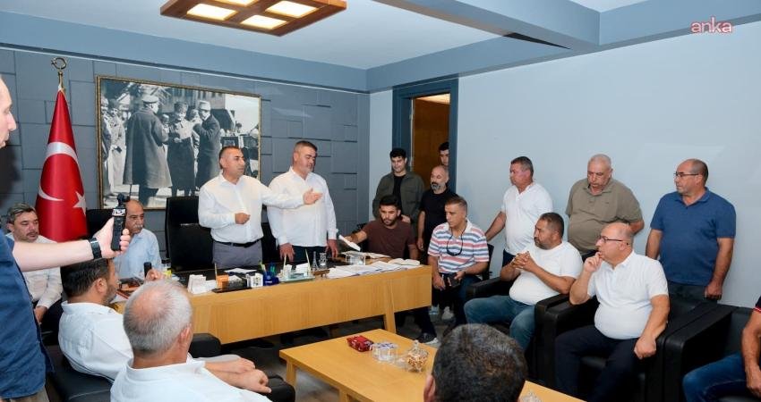 Hafta sonu ilçe ziyaretlerine devam eden Adana Büyükşehir Belediye Başkan Vekili