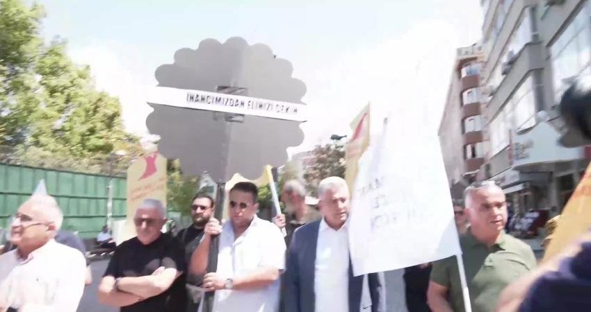 Alevi-Bektaşi Federasyonu üyeleri, 28 Ağustos'ta yapacağı toplantıyı protesto etmek için