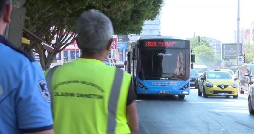 Antalya Büyükşehir Belediyesi, yaz sıcağında yolcu konforunu artırmak amacıyla kentteki