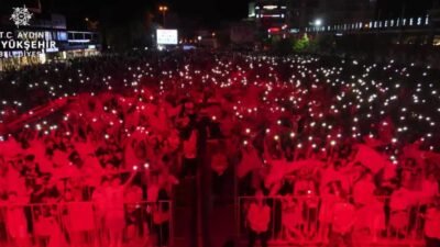 Aydın Büyükşehir Belediyesi tarafından Atatürk Kent Meydanı’nda 30 Ağustos Zafer