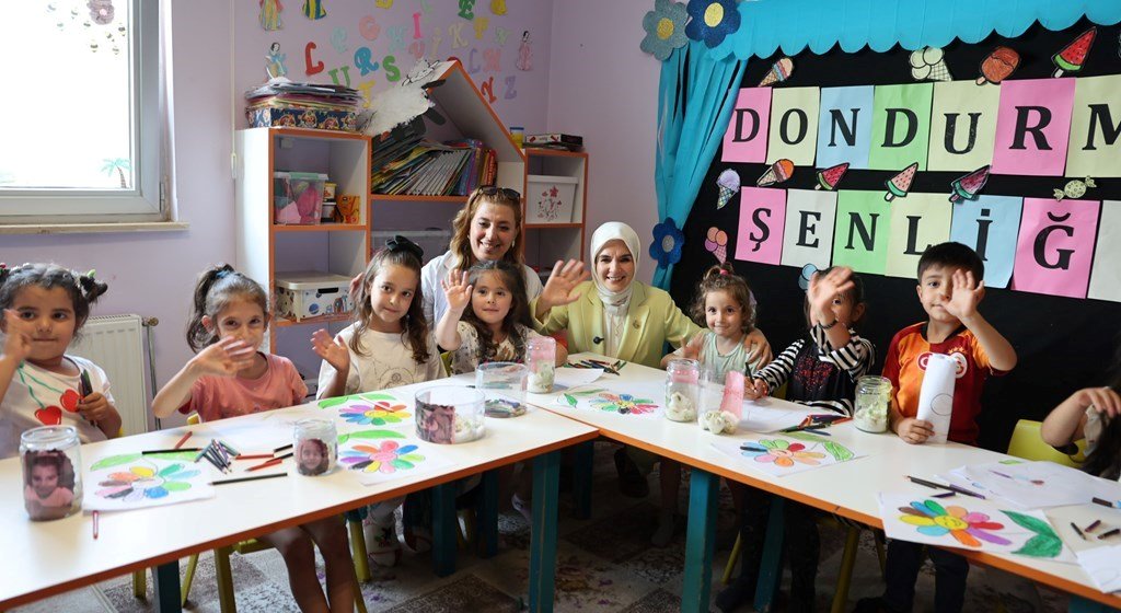 Aile ve Sosyal Hizmetler Bakanı Mahinur Özdemir Göktaş, Türkiye genelinde