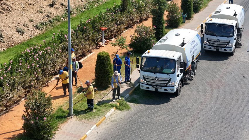 Aydın Büyükşehir Belediyesi, kent genelinde sürdürdüğü hizmet atağına Nazilli’de de