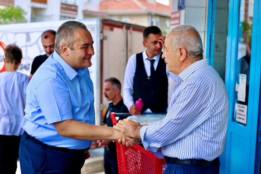 Keçiören Belediye Başkanı Dr. Mesut Özarslan, Sanatoryum Caddesi'nde gerçekleştirdiği ziyaretle