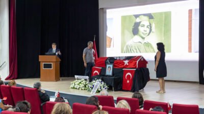 İzmir Büyükşehir Belediye Başkanı Dr. Cemil Tugay, Ege Üniversitesi Tıp