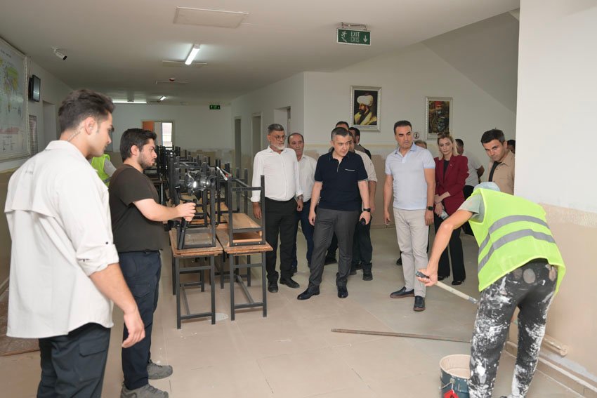 Esenyurt Belediye Başkan Vekili Can Aksoy, Tevfikbey Ortaokulu ve Sultan