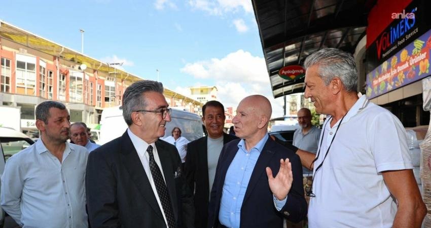 Bayrampaşa Belediye Başkanı Hasan Mutlu, ilçe esnafını, mahalle muhtarlarını ve