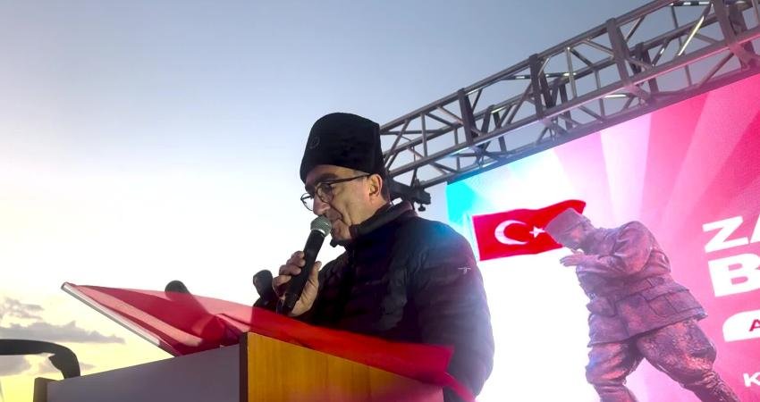 Bayrampaşa Belediye Başkanı Hasan Mutlu, ilçede yaşayan vatandaşlarla birlikte Afyonkarahisar