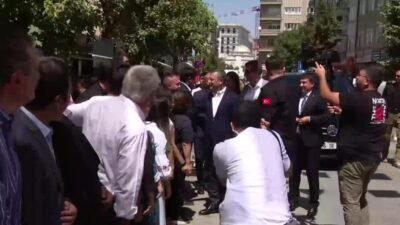 CHP Genel Başkanı Özgür Özel, Kırşehir'de CHP İl Başkanlığını ve