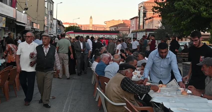  CHP'nin saha çalışmaları kapsamında Yozgat’ın Yerköy ilçesine giden CHP Ankara