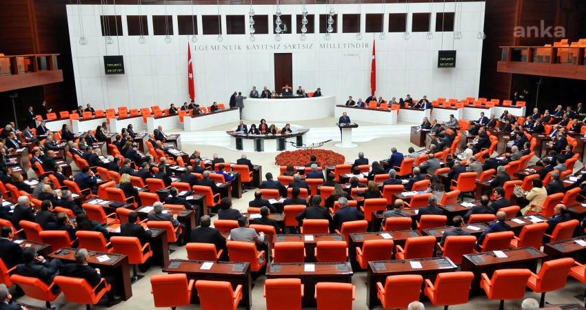 CHP Grup Başkanvekili Murat Emir tarafından Meclis Başkanlığına sunulan önergede,