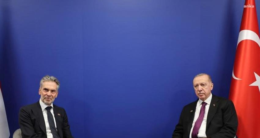 Cumhurbaşkanı Recep Tayyip Erdoğan, Hollanda Başbakanı Dick Schoof ile telefon