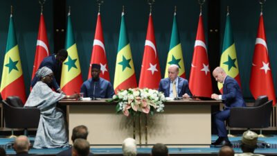 Cumhurbaşkanı Recep Tayyip Erdoğan ve Senegal Başbakanı Ousmane Sonko, baş