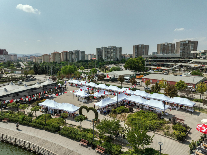 Etimesgut Belediyesi, kadınların iş yaşamındaki varlıklarını güçlendirmek amacıyla başlattığı Kadın