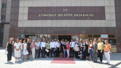 Etimesgut Belediye Başkan Yardımcısı Ebru Keyvan, geçtiğimiz günlerde Etimesgutlu muhtarlar