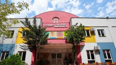Ataşehir Belediyesi, merhum Manisa Büyükşehir Belediye Başkanı Ferdi Zeyrek’in adını,