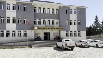 Hakkari’nin Yüksekova ilçesine bağlı İnanlı mahallesinde yaşayan veliler, yıllardır okul
