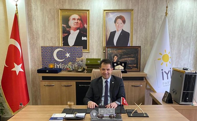 Türkiye’deki çürümenin her alanda sistemli bir şekilde ortaya çıktığını belirten
