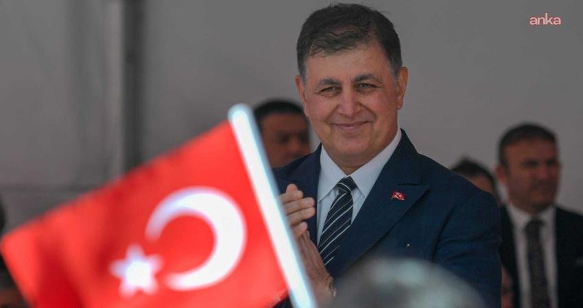 İzmir Büyükşehir Belediye Başkanı Cemil Tugay, Zafer Bayramı dolayısıyla yayımladığı