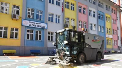 Kadıköy Belediyesi, öğrencilerin sağlıklı ve temiz bir ortamda yeni eğitim