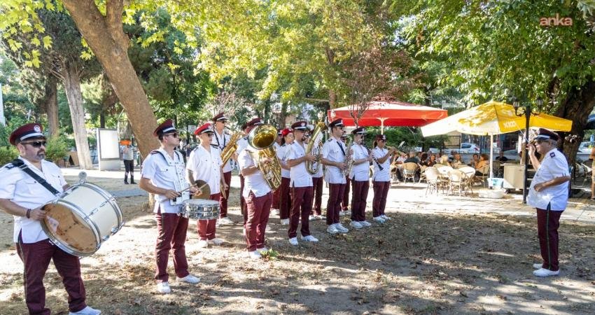 Karşıyaka’da, 30 Ağustos Zafer Bayramı kutlamaları, Karşıyaka Belediye Bandosu’nun konserleriyle