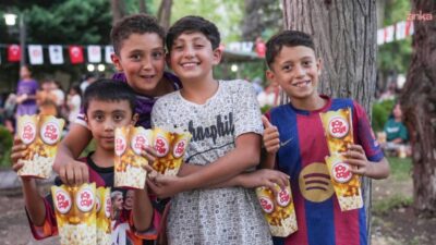 Keçiören Belediyesi’nin kültür-sanat etkinlikleri kapsamında hayata geçirdiği "Bir Yaz Akşamı