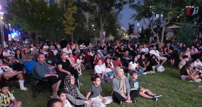 Keçiören Belediyesi’nin kültür ve sanat etkinlikleri kapsamında düzenlediği açık hava