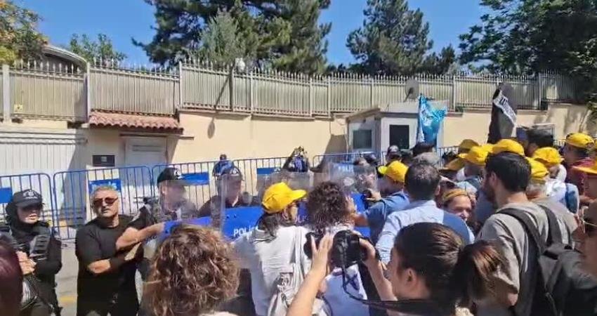 Kamu Emekçileri Sendikaları Konfederasyonu (KESK), İsrail'in Filistinlilere yönelik saldırıları ve Birleşmiş