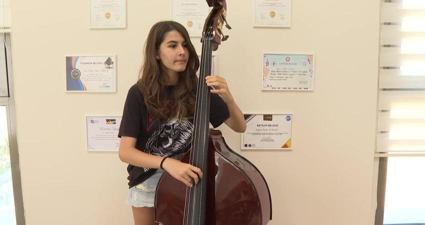 Konyaaltı Belediyesi Müzik Akademisi bünyesinde eğitim gören öğrenciler, Akdeniz Üniversitesi