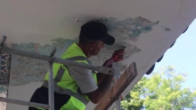 İzmir Büyükşehir Belediyesi, Kültürpark’ın 58 yıllık simgesi Çinili Çeşme’yi yeniledi.