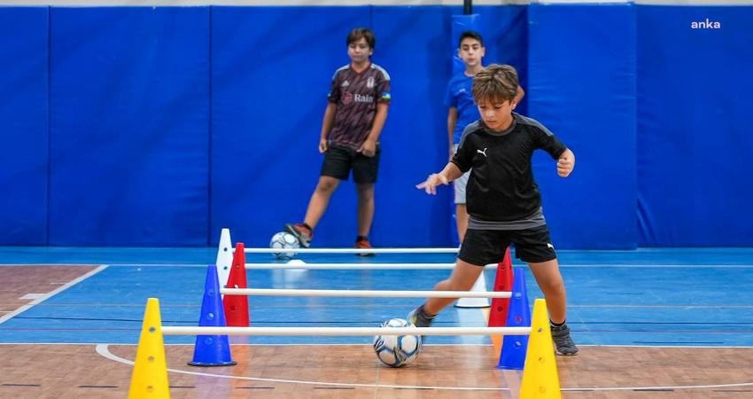 Maltepe Belediyesi’nin yaz spor kurslarında ikinci dönem başladı. Bu dönemde