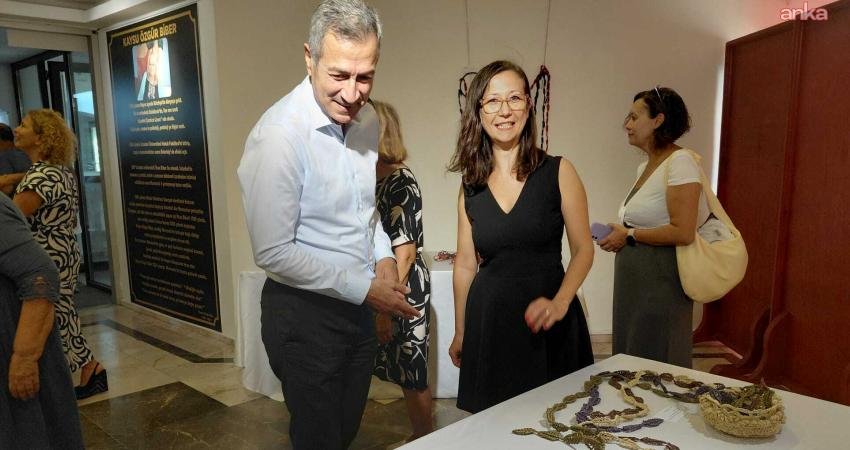 Ayşe Seçil Tekin Akbulut’un “geçmişe ilmek ilmek yolculuk” olarak tanımladığı