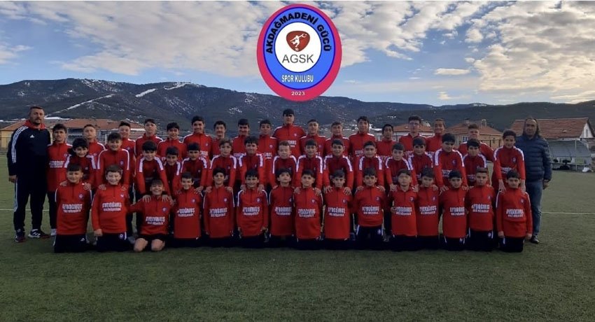 Minik sporcular Akdağmadeni’nde sahaya çıkıyor Akdağmadeni Gücü Spor Kulübü Başkanı ve Gelecek Partisi Yozgat İl