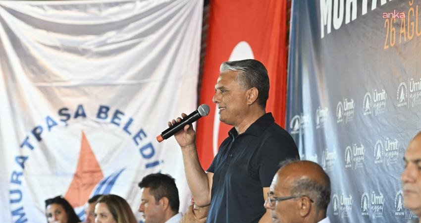 Muratpaşa Belediye Başkanı Ümit Uysal, ilçe muhtarlarıyla bir araya geldiği