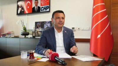 CHP İstanbul İl Kongresi'ne hile karıştırıldığı iddiasıyla aralarında CHP İl