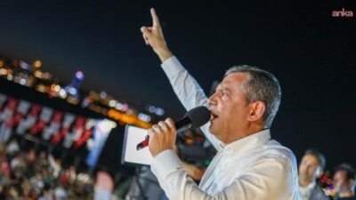 CHP Genel Başkanı Özgür Özel, TELE1'e yayın durdurma cezası verilmesine ilişkin,