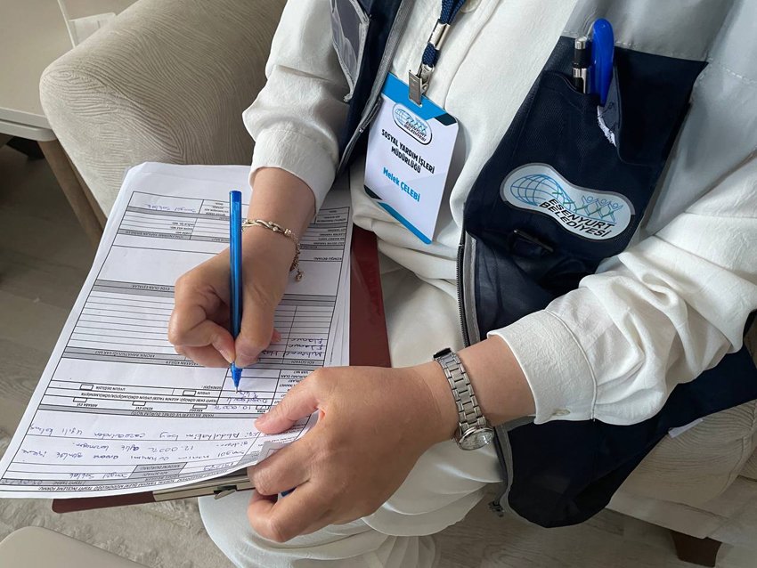 Esenyurt Belediyesi Sosyal Yardım İşleri Müdürlüğü, 43 mahallede başlattığı saha